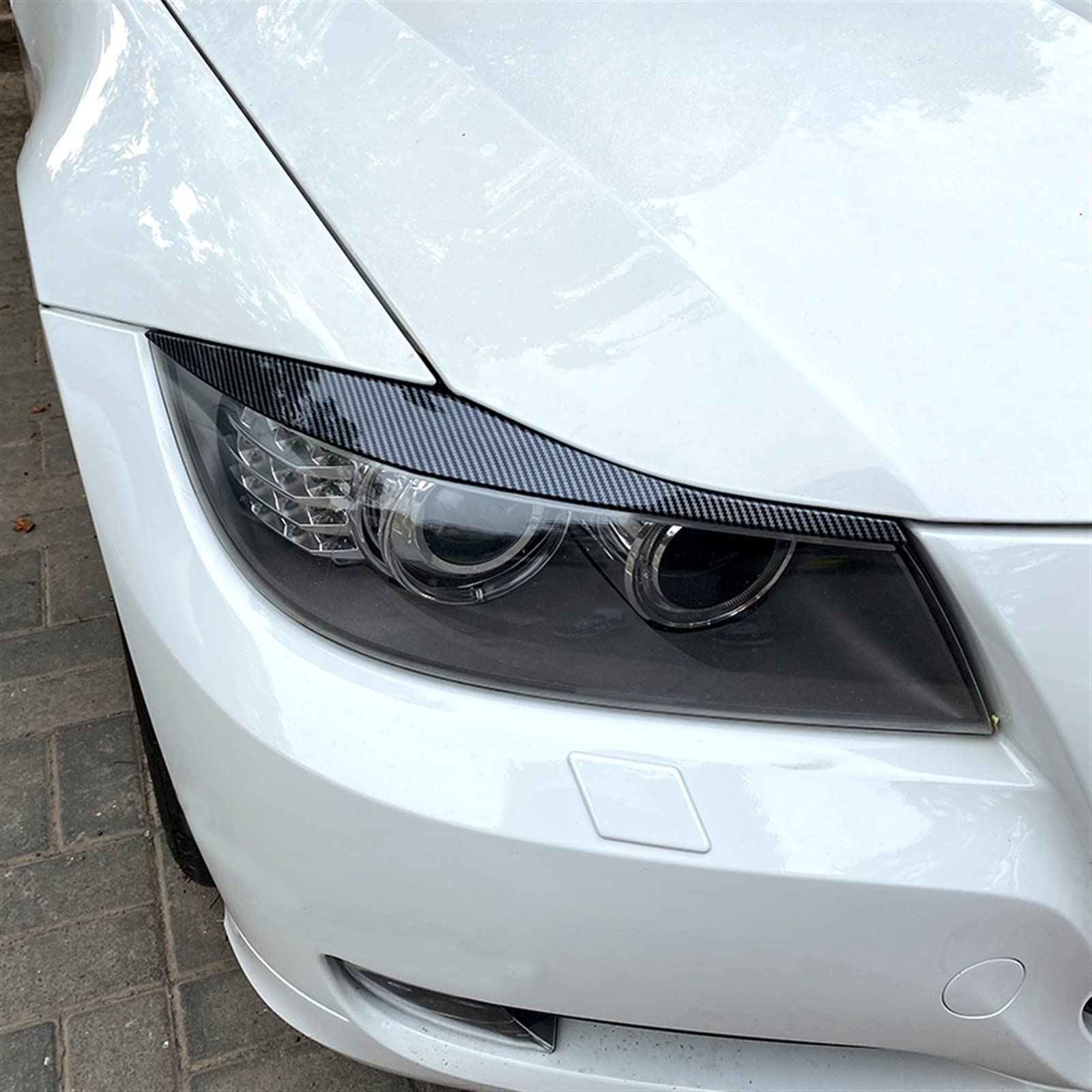 Zestaw 2 naklejek ABS na powieki na sedan lub samochód turystyczny o wyglądzie węglowym, pasuje do BMW serii 3 E90 i E91 (2005-2011).