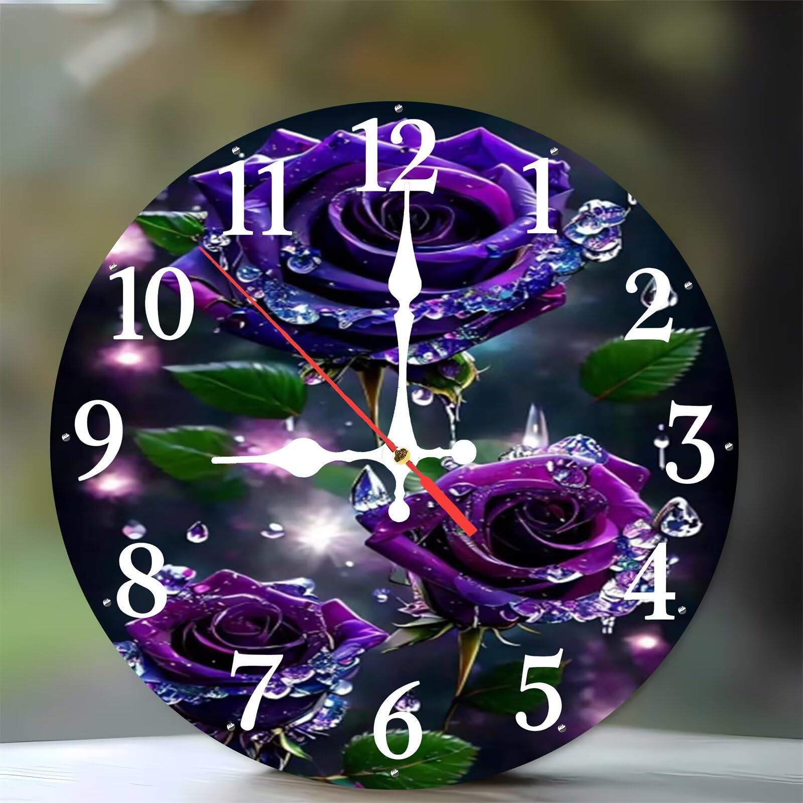Horloge murale en bois de 35 cm avec son élégant motif de roses en forme de goutte