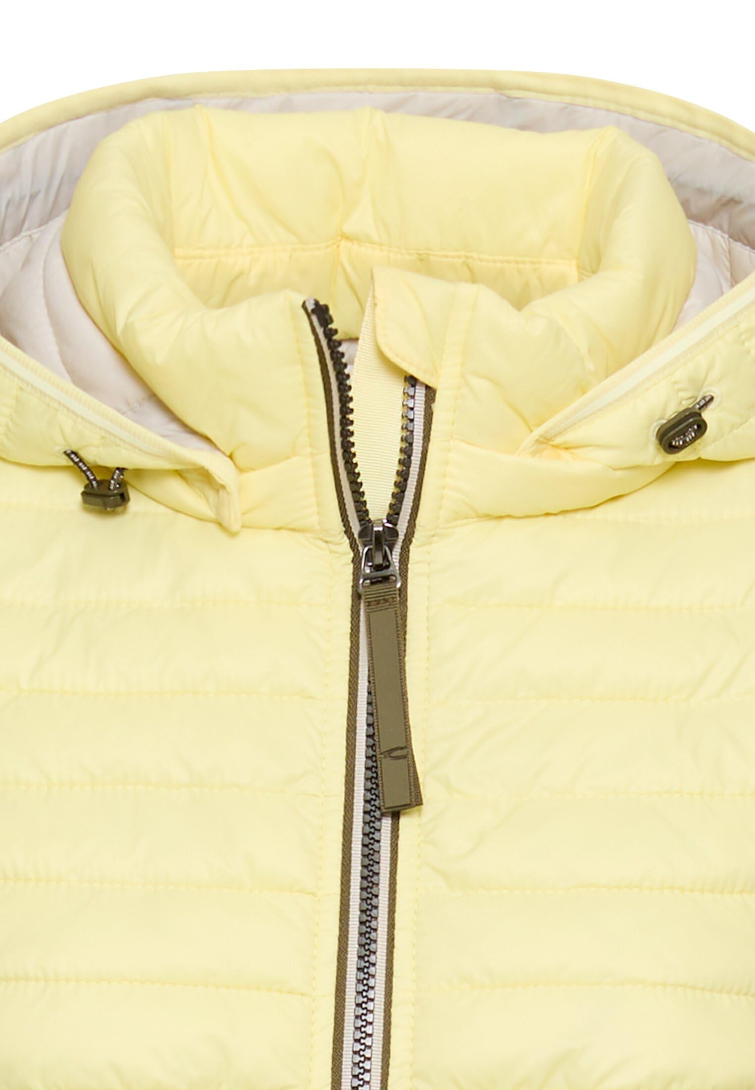 camel active Damen Steppjacke mit Kapuze | Gefütterte Jacke mit abnehmbarer Kapuze | winddicht und wasserabweisend