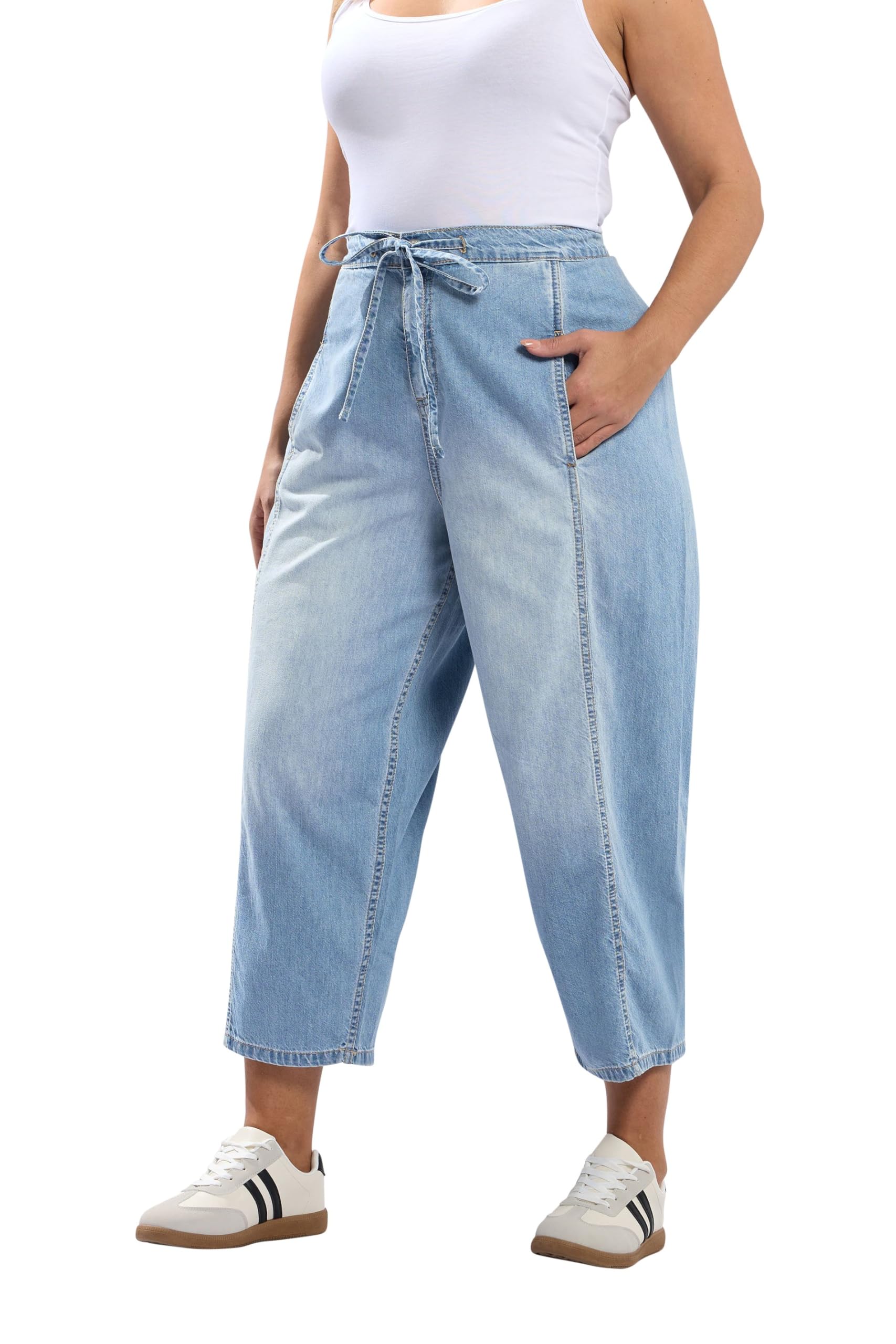 Yours Women's Cropped Barrel Leg Jeans in Light Blue | Size: 16