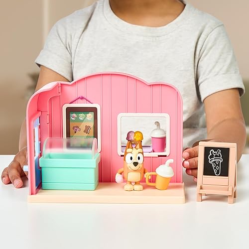 Vista 40 de Bluey Mini Home - Juego compacto de casa con asa de transporte, estuche de juego, tres habitaciones diferentes, cocina, dormitorio y baño, incluye