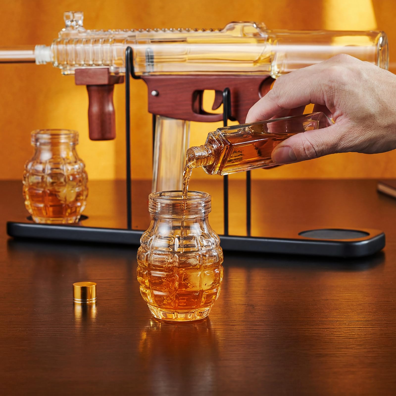 Regali per uomini papà,Kollea Set di decanter per whisky da pistola- Edizione Limitata, Decanter per Liquori con Bicchiere,Regalo di Compleanno per Lui Marito,Regalo Militare per Bere in Casa Bar
