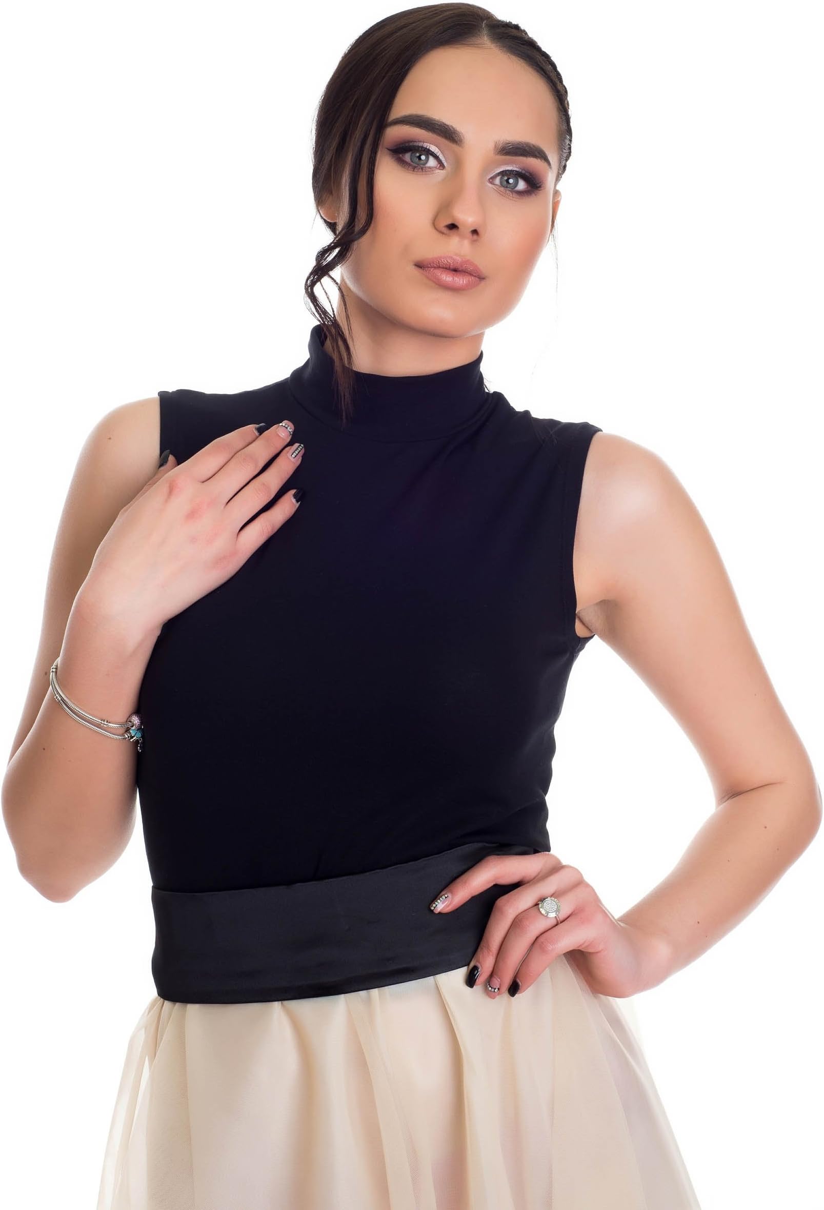 Evoni Sleeveless shirt with half collar