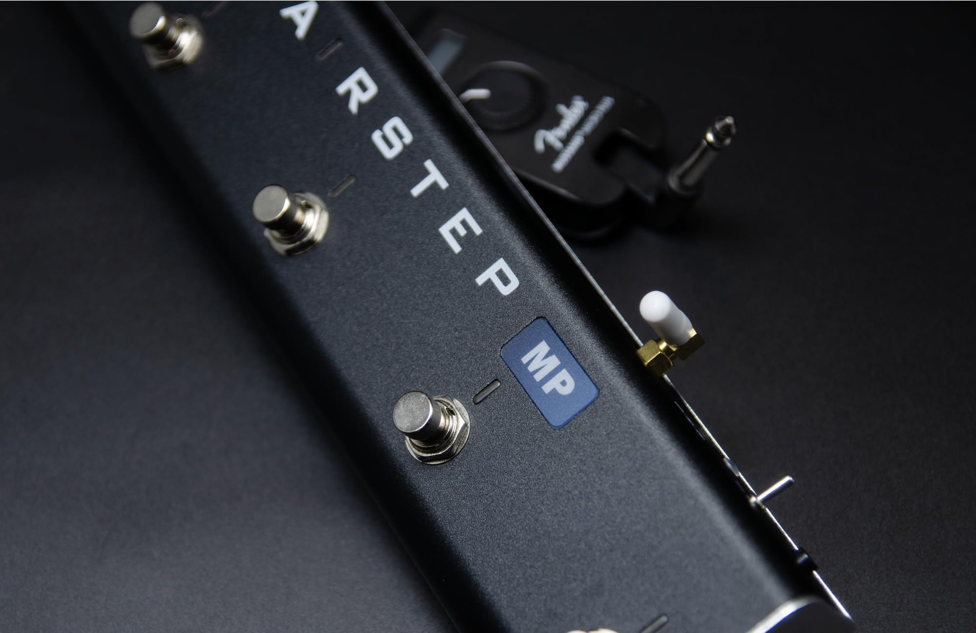 XSONIC AIRSTEP MP Edition, Fußschalter für Fender Mustang Micro Plus: Presets wechseln, Effekte umschalten, Tap-Tempo setzen, Tuner aktivieren und Parameter in der Fender Tone App anpassen