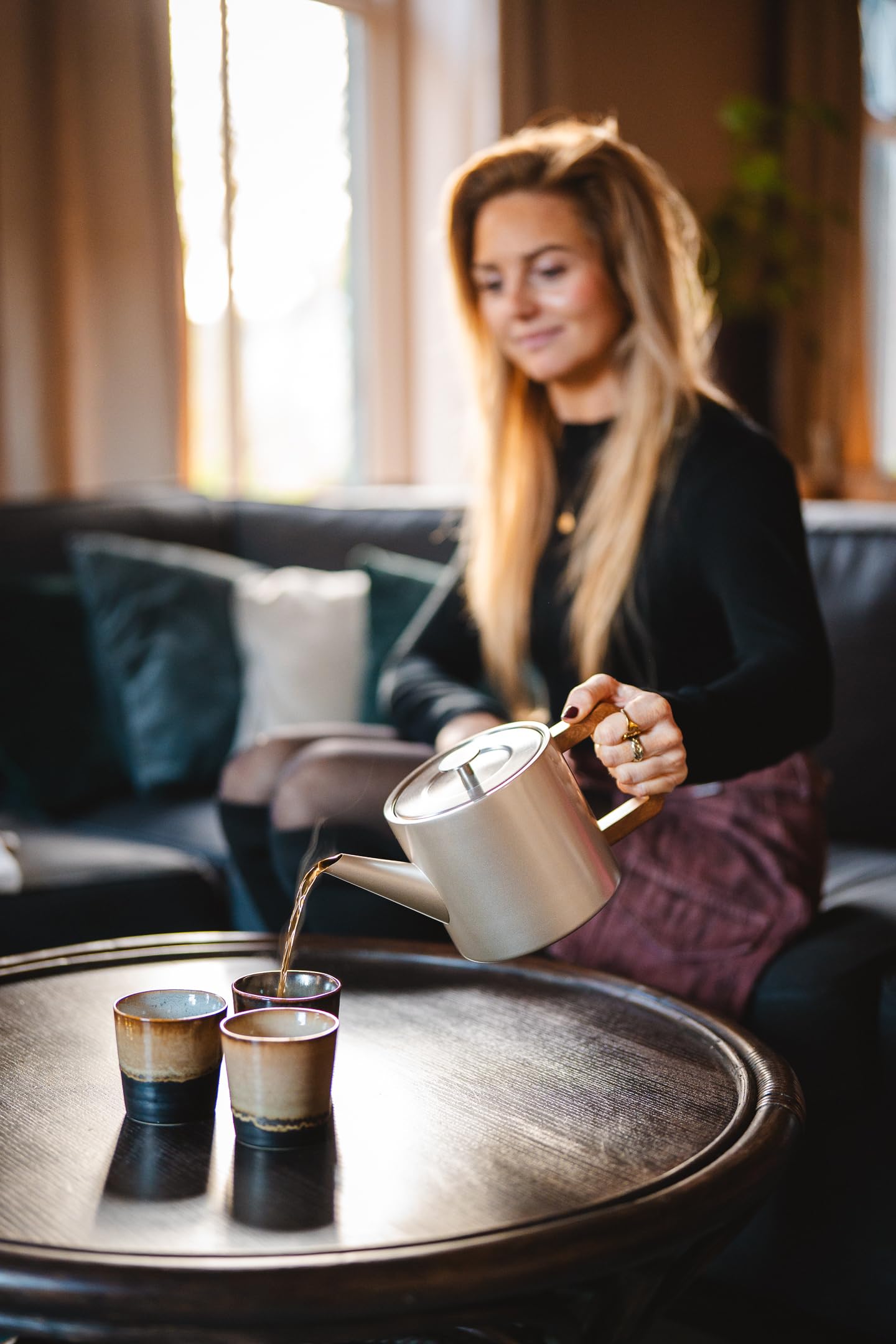 Bredemeijer kleine Edelstahl Teekanne 1,1 Liter - doppelwandige Edelstahlkanne in Champagne-Metallic-Optik mit Teefilter- für längeren, warmen Teegenuss