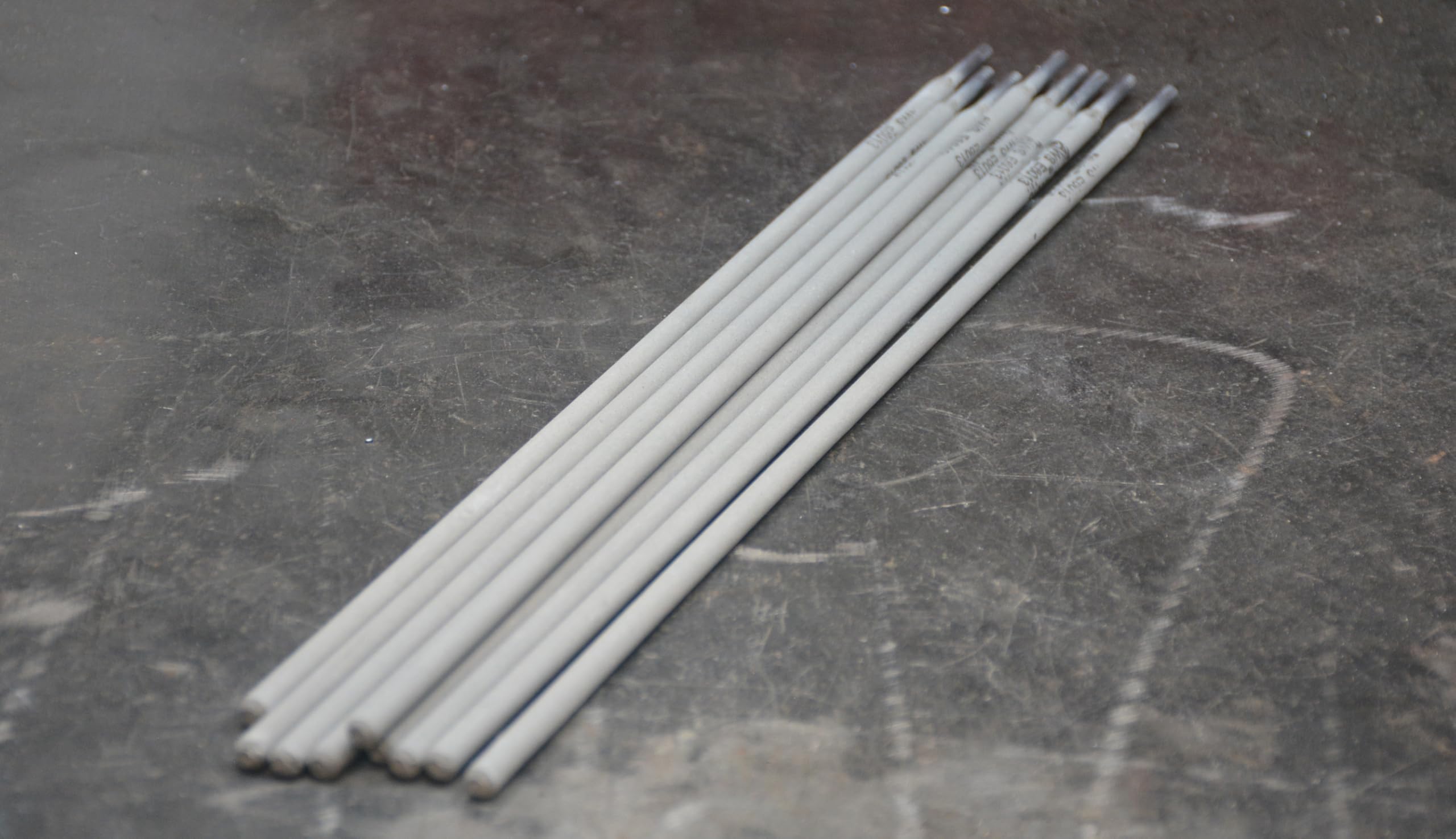 Hot Max 23043 5/32-Inch E6013 1# ARC Electrodos de soldadura
