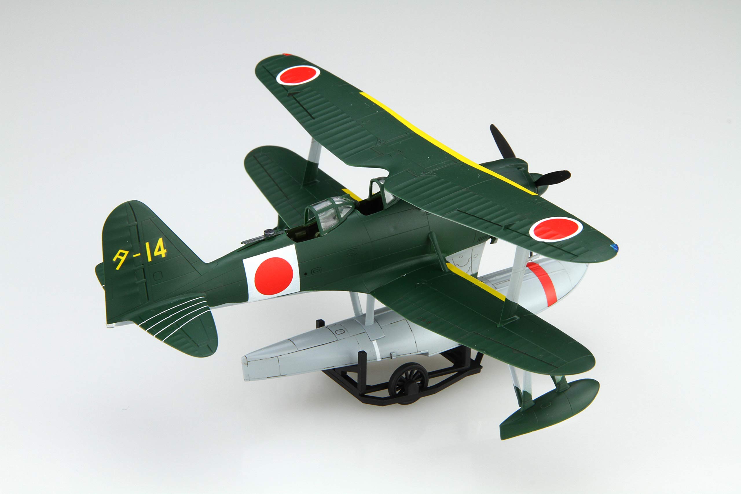 Amazon | 1/72 日本海軍 水上観測機 零式観測機11型 “零観11型