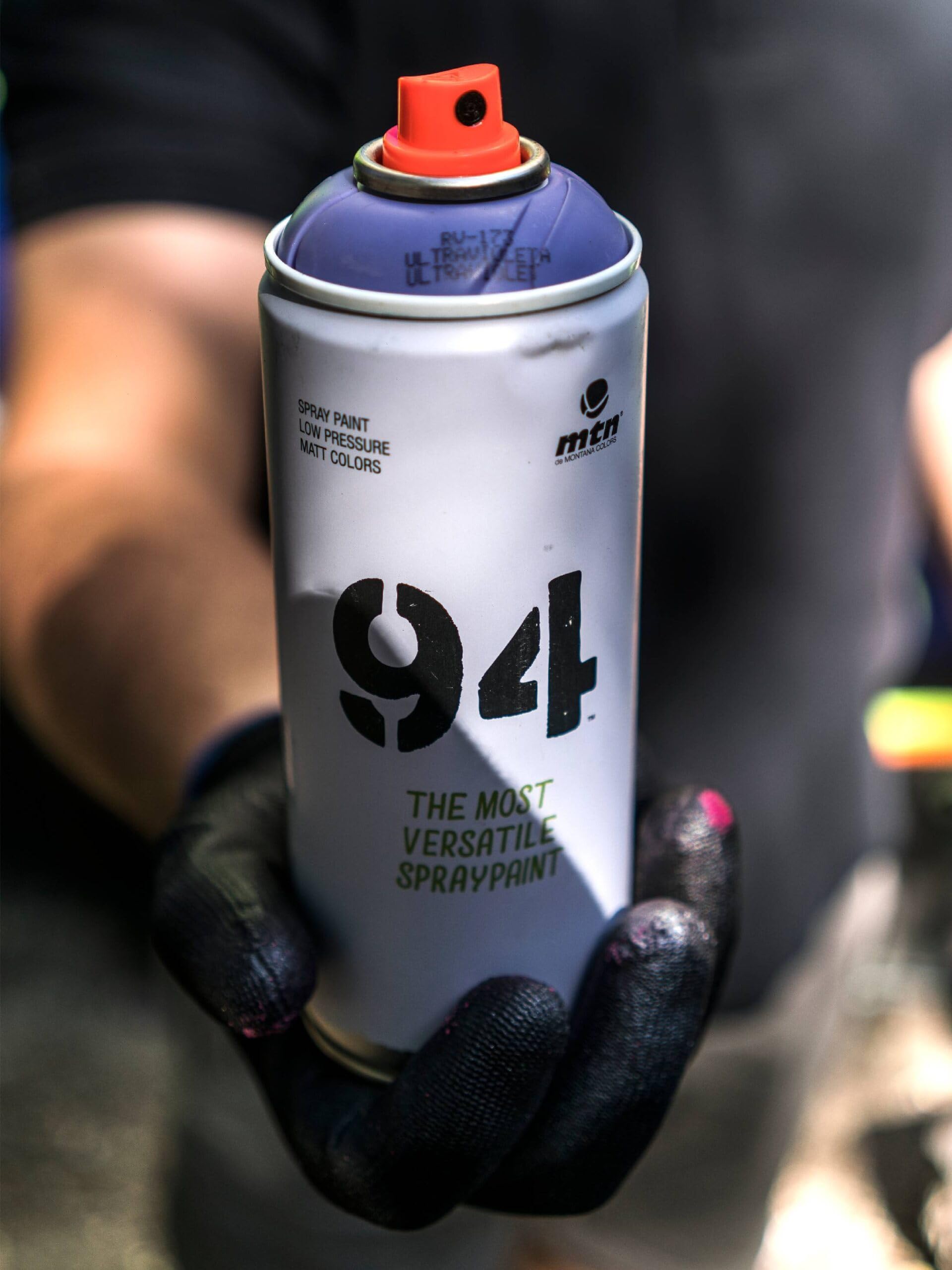 MTN 94 Spraydosen Neon fluoreszierende Farben Set 6 x 400 ml von Montana Colors + 3 Ersatzdüsen in verschiedenen Größen