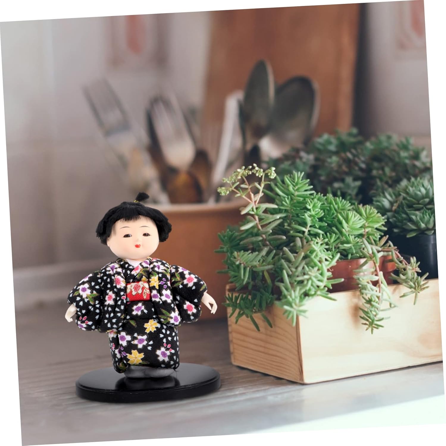 Creative Japanese Doll Adornment Small Handcrafted Kimono Figurine for Tabletop Decor Unique Japanese Doll Ornament for Home and Office Decoration Random Patterns