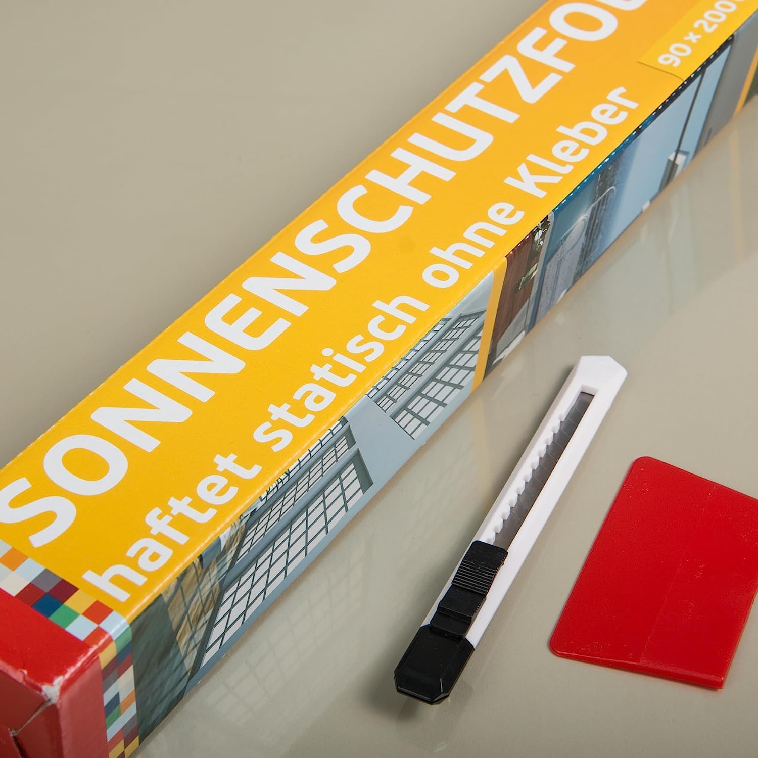 d-c-fix Pellicola Solare Staticamente Adesiva (90x200cm) Pellicola per Finestre con 99% Protezione UV, Riduzione del Calore, Pellicola Oscurante, Pellicola Termica per Finestre