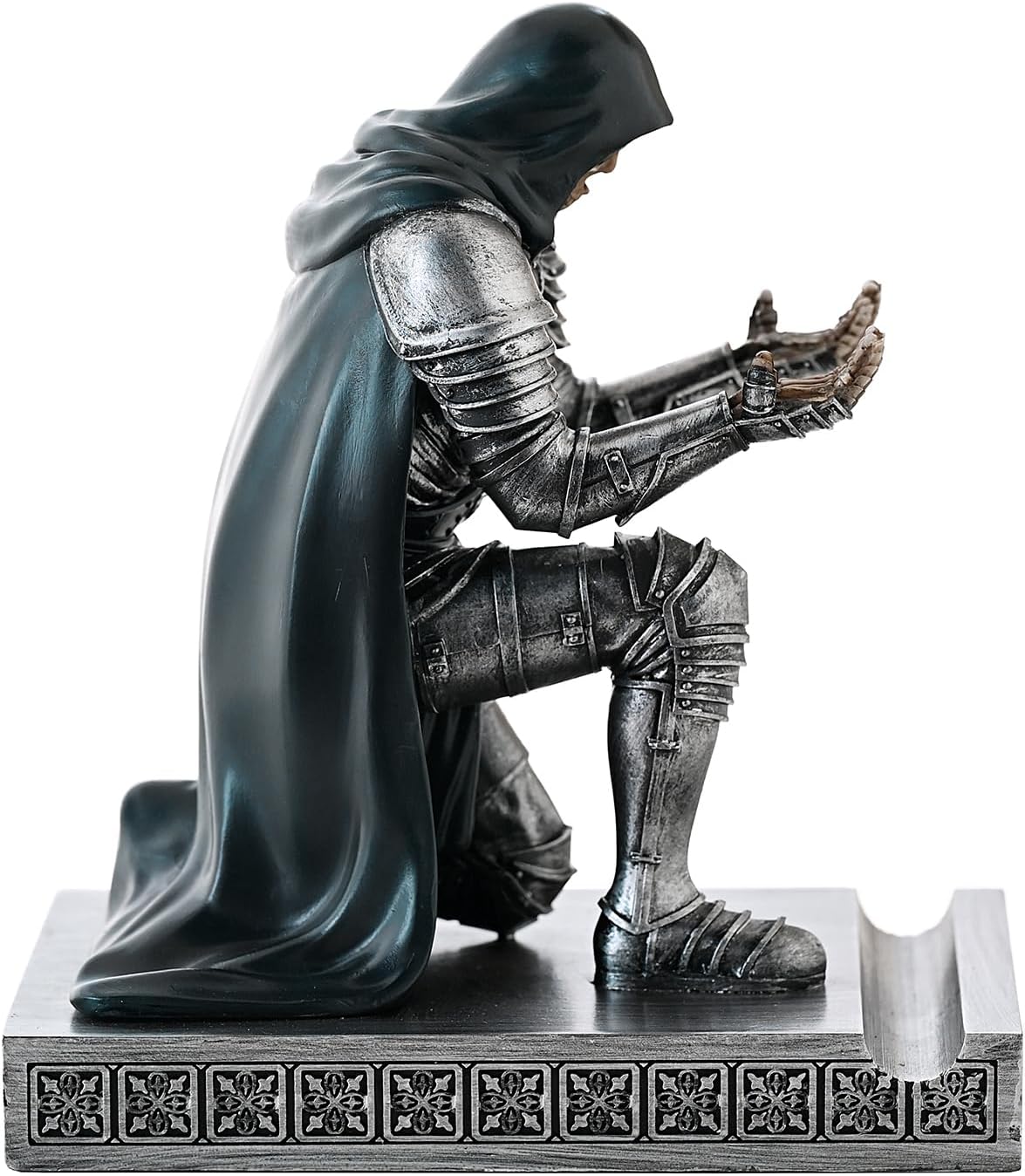 Skull Armor Warrior Pen Holder Mobile Phone Stand with Cloak, Resin Pen Stand Paperweight Ornament Statue for Office and Home (Iron&Green)