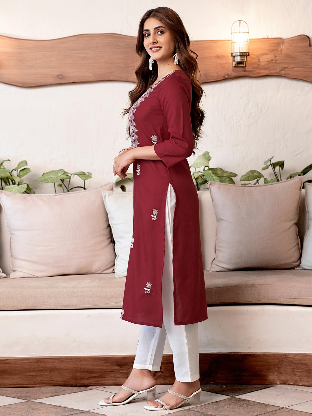 Sanisa Women's Cotton Blend Chikankari Embroidered Straight Kurti (475K10035N-Xl_Maroon)