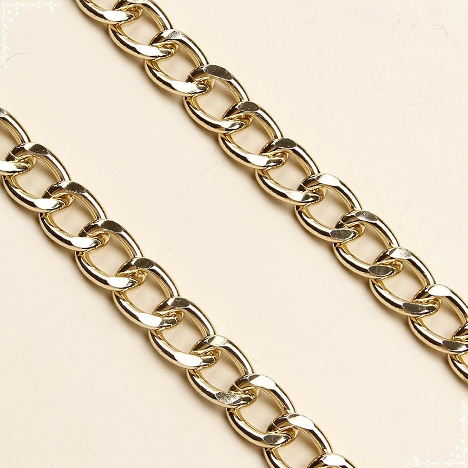 Heart Chain Belts for Women, Belt Necklace Thick Waist with Lock and Alloy (Gold)