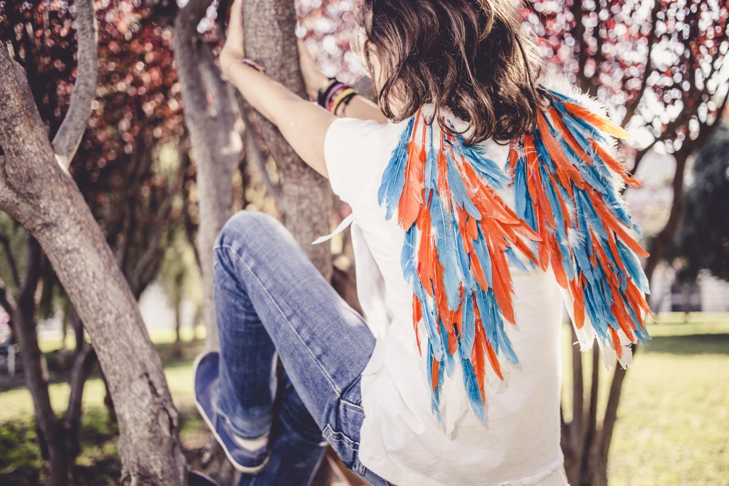 Apli Kids Feathers for Craft Work - Assorted Colours (Pack 100)