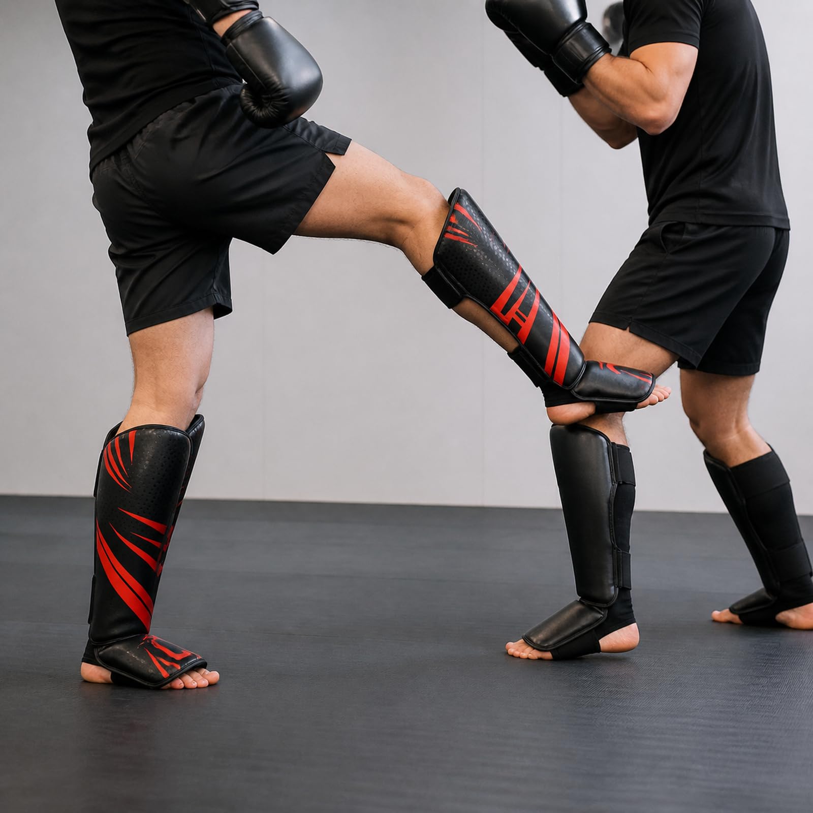 Piedi Protezione Shin Guard,Parastinchi Piedi Protezione Shin Guard,Parastinchi Muay Thai,Regolabili,Comodo,Traspirante,per Boxe,Sport da Combattimento e Allenamento Quotidiano
