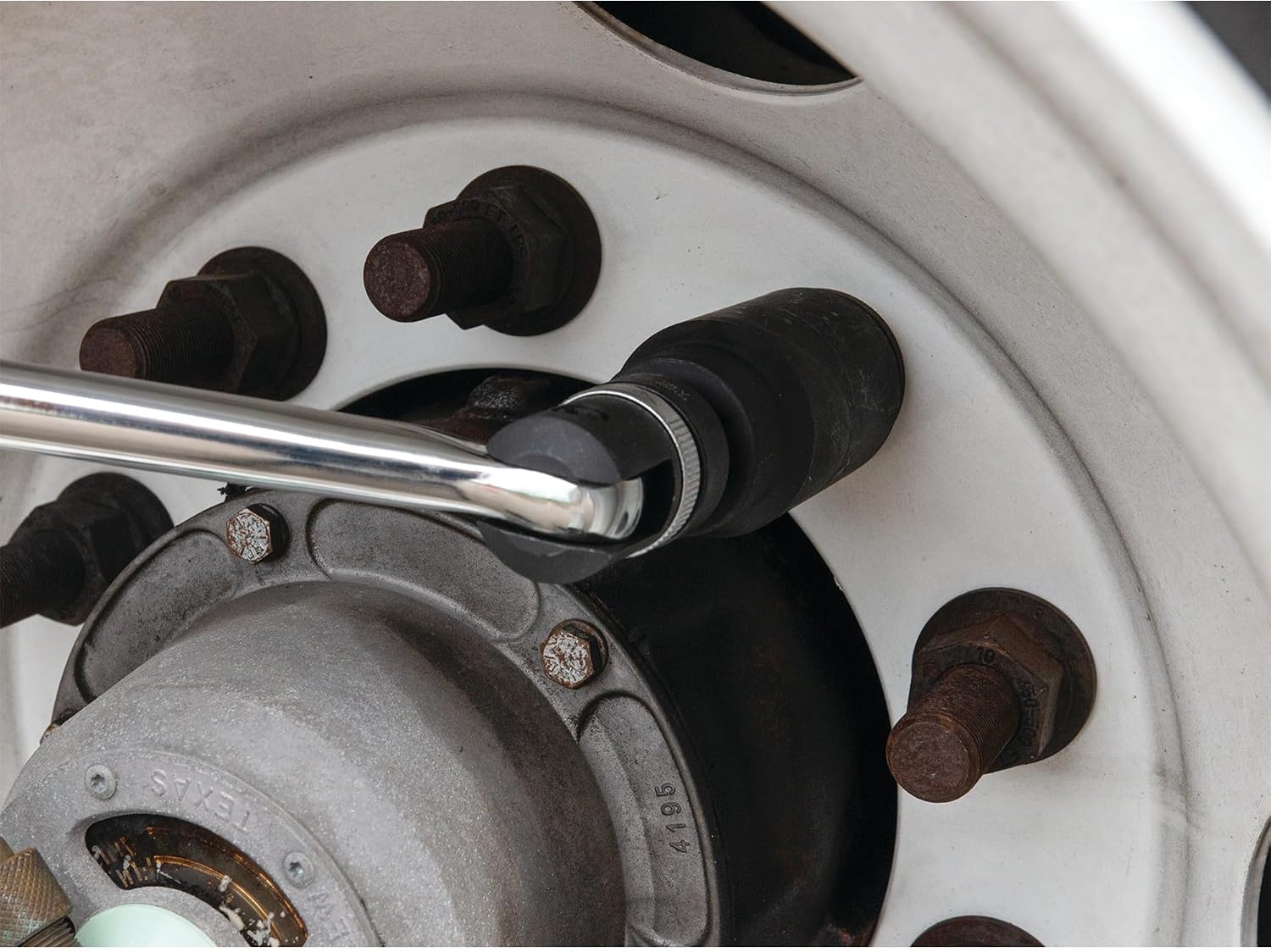 Performance Tool W154 36mm Front Wheel Drive Axle Nut Socket