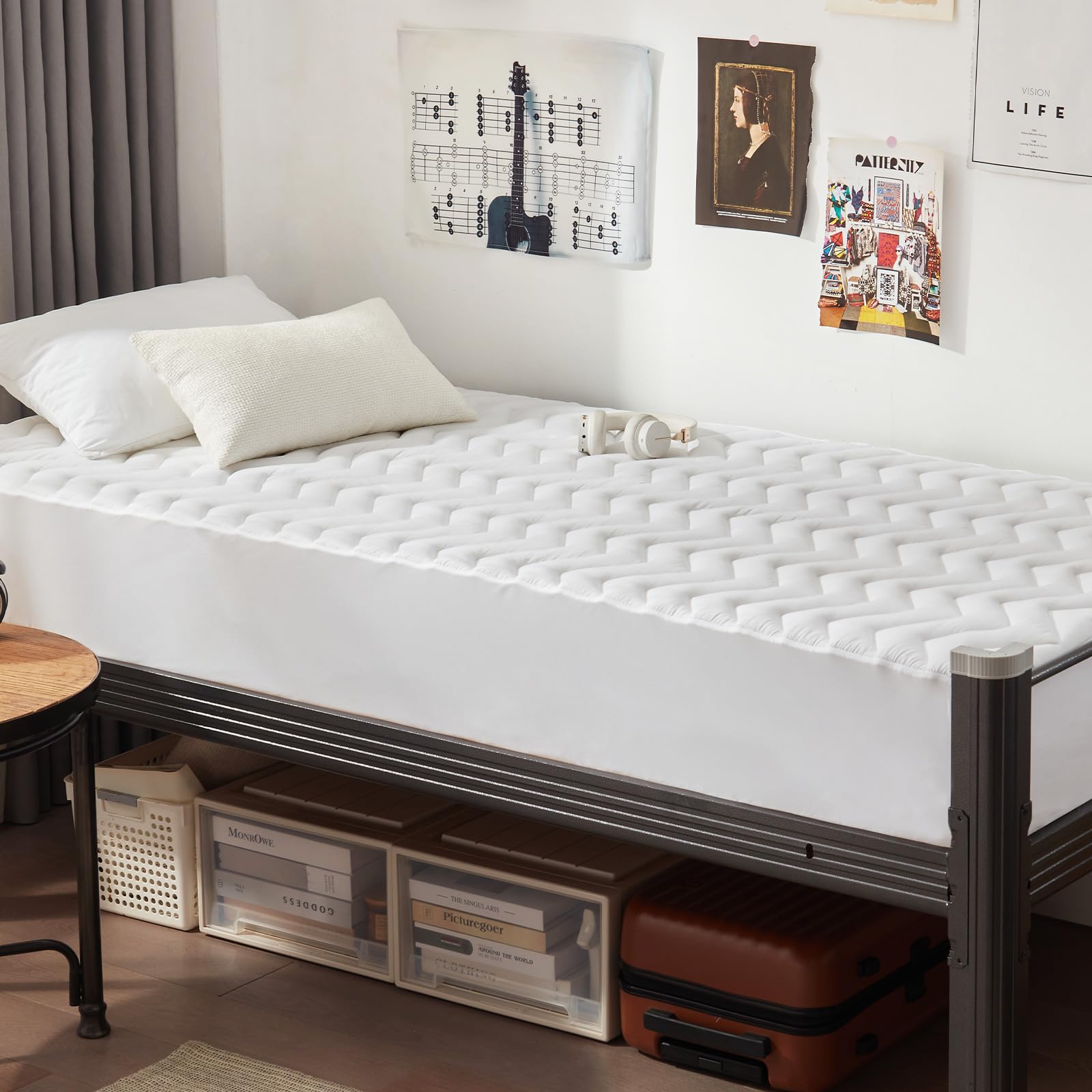 Twin XL Size Waterproof Mattress Protector Quilted, Breathable Ultra-Soft Filling Mattress Pad, Fitted Deep Pocket Mattress Cover Fits 6''-19'' Mattress White