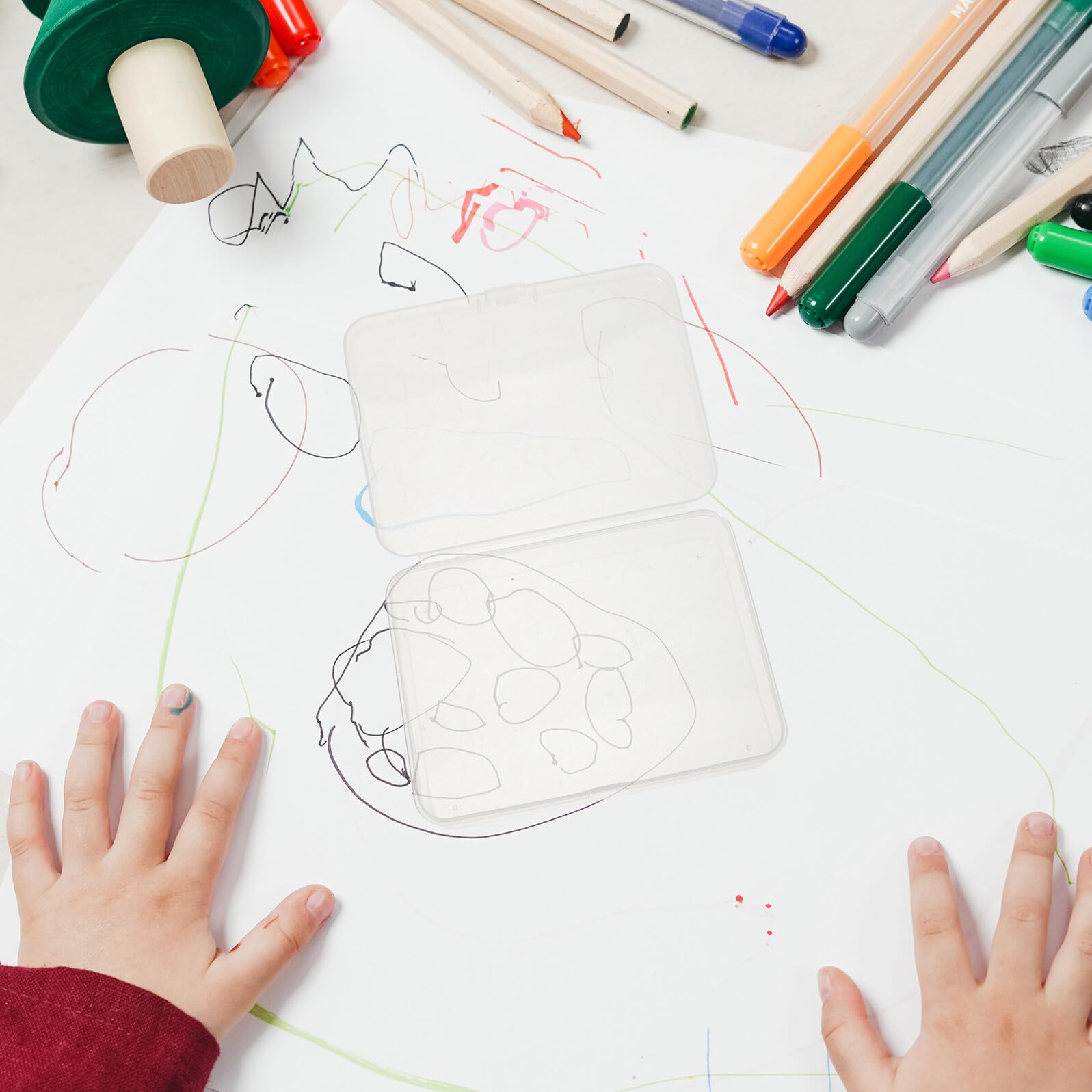 Didiseaon Scatole Porta Pastelli Impilabili Trasparenti con Coperchio, Set da 24 Contenitori in Plastica Dura, Mini Astucci per Organizzazione Cancelleria Scolastica e Stoccaggio Pennarelli