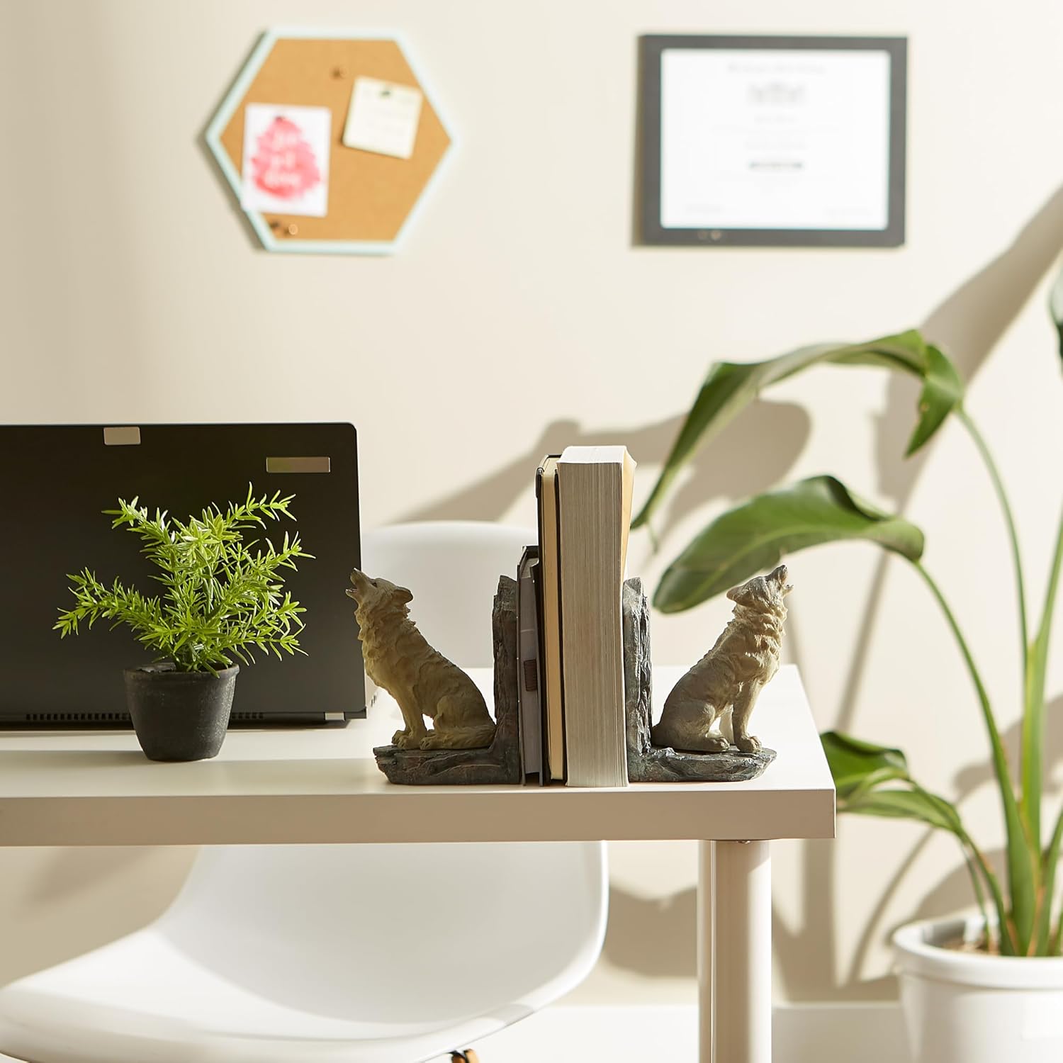 Zingz & Thingz Decorative Resin Library Book Ends, Howling Wolves, 3.5x4x5.5