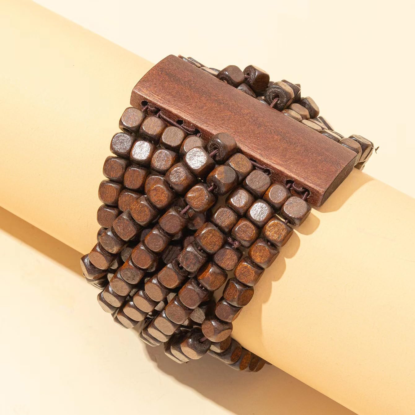 Bracciale Rigido Fatto a Mano con Perline di Legno Naturale, Bracciale Rigido Intrecciato con Motivi Geometrici Spessi per Donna, Gioielli Boho Estivi da Spiaggia.