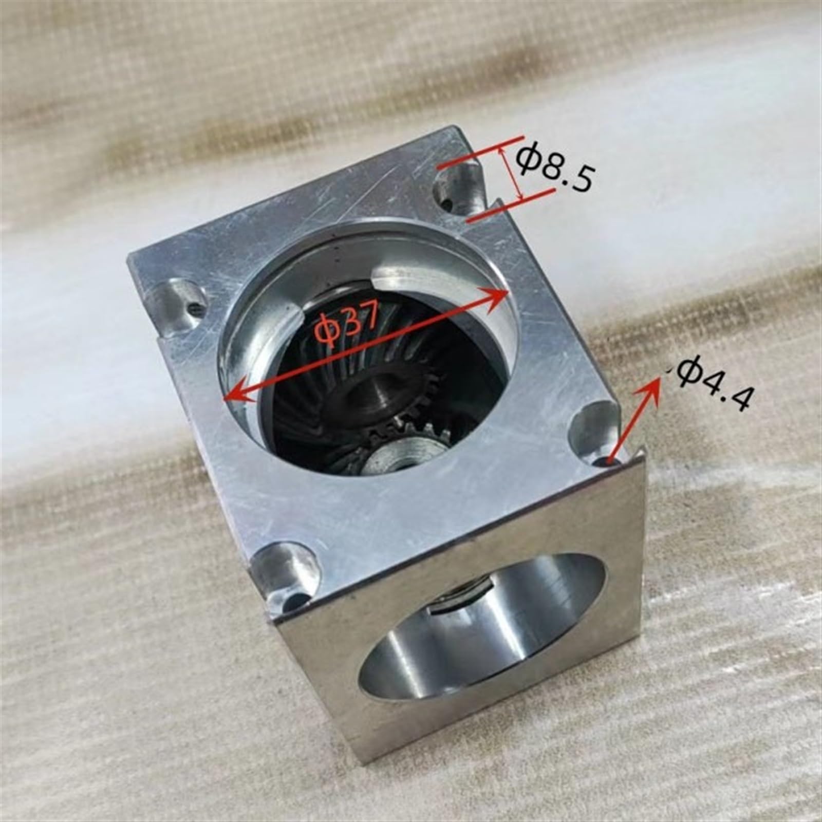 Kegelradgetriebe, mechanische Lenkung, 1 Stück, 1:1 Spiralkommutator, 8 mm Sechskantloch, 90-Grad-Untersetzung, einzelne Ausgangswelle, Umkehrrichtung