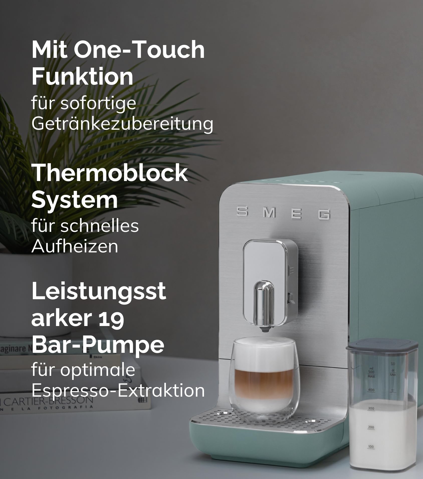 Smeg BCC13EGMEU Automatische Espressomaschine 1350W 1,4L Milchsystem Integrierte Kaffeemühle Thermoblock