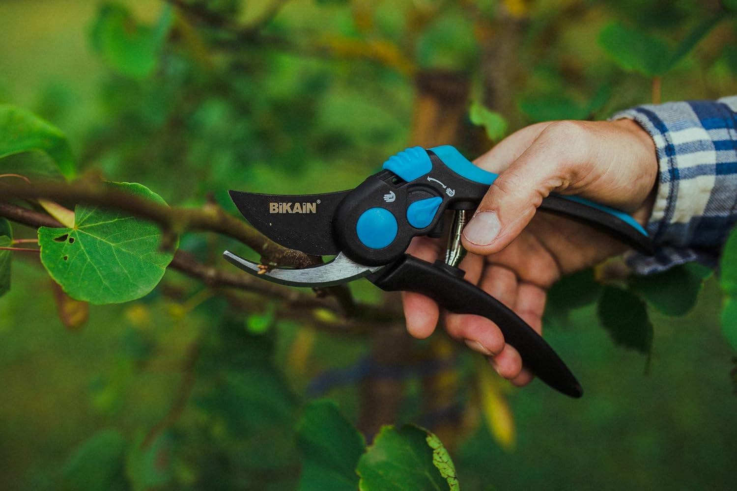 Garden Shears Single-Handed - Model 31R - Bypass Precision Cut - Robust and Very Light - Flex Hand for Adjusting the Handles - Non-Slip Surface - Bikain