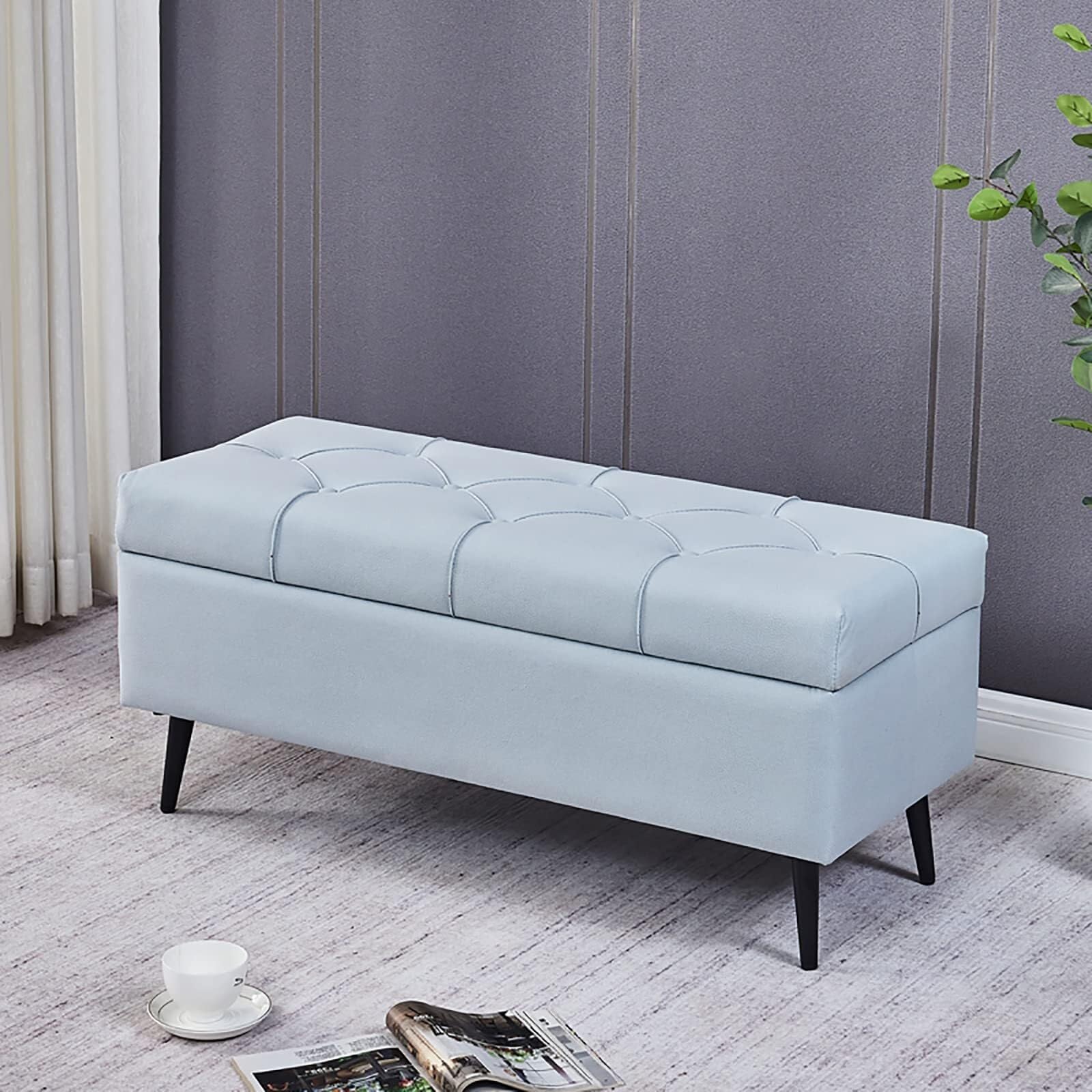 Banc de rangement ottoman luxueux et rembourré pour un salon chic