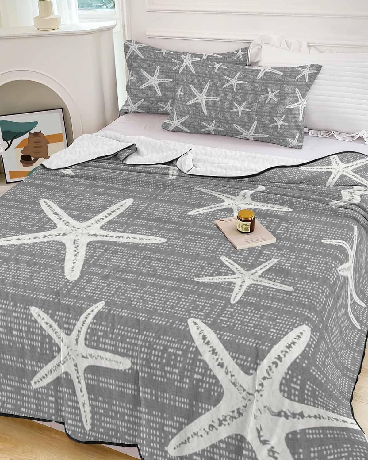 Full Size Quilt Set, Summer Ocean Starfish Lightweight Bedspread Coverlet Set Soft Microfiber Summer Quilt with 2 Pillow Shams, Light Gray Background 3 Piece Comforter Bedding Set