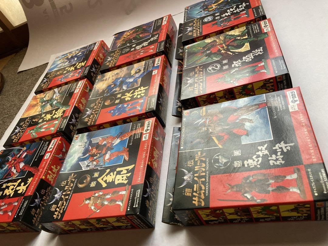 鎧伝サムライトルーパー　マルチアクションフィギュアシリーズ全9種完全コンプリート Amazon.co.jp: 鎧伝サムライトルーパー マルチアクションフィギュア