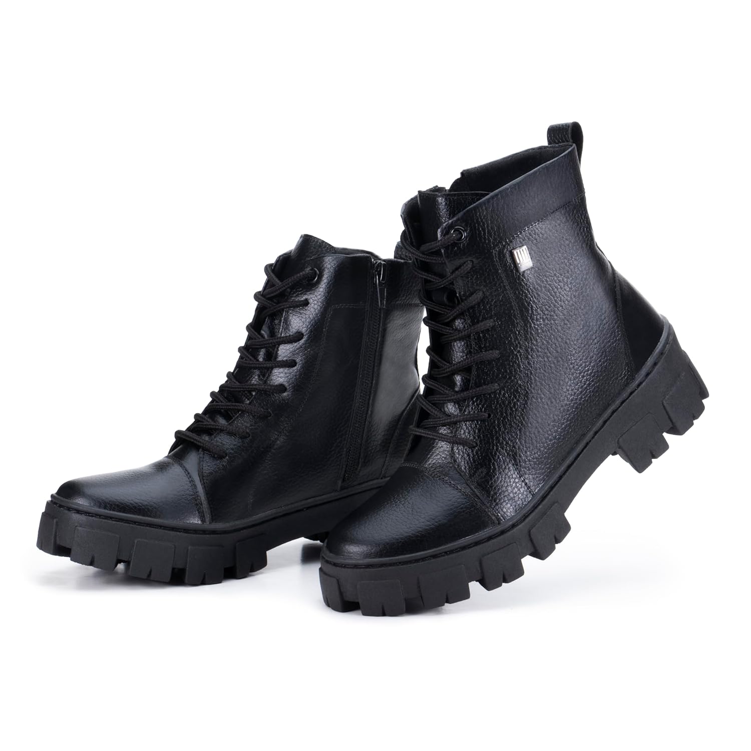Bota Coturno Feminino Asher, Couro, Salto Médio, Cadarço e Zíper, Preto em promoção! Veja a oferta e mais achadinhos de Botas 2 Hoje é o melhor dia para comprar Bota Coturno Feminino Asher, Couro, Salto Médio, Cadarço e Zíper, Preto com aquele preço maroto! Promoção! Aproveite a oferta! 2