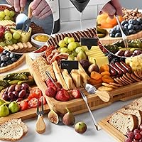 Vista 7 de Juego de regalo de tablas de embutidos de bambú, juego de tablas de carne y queso simple con accesorios de tabla de charcutería, regalos del día