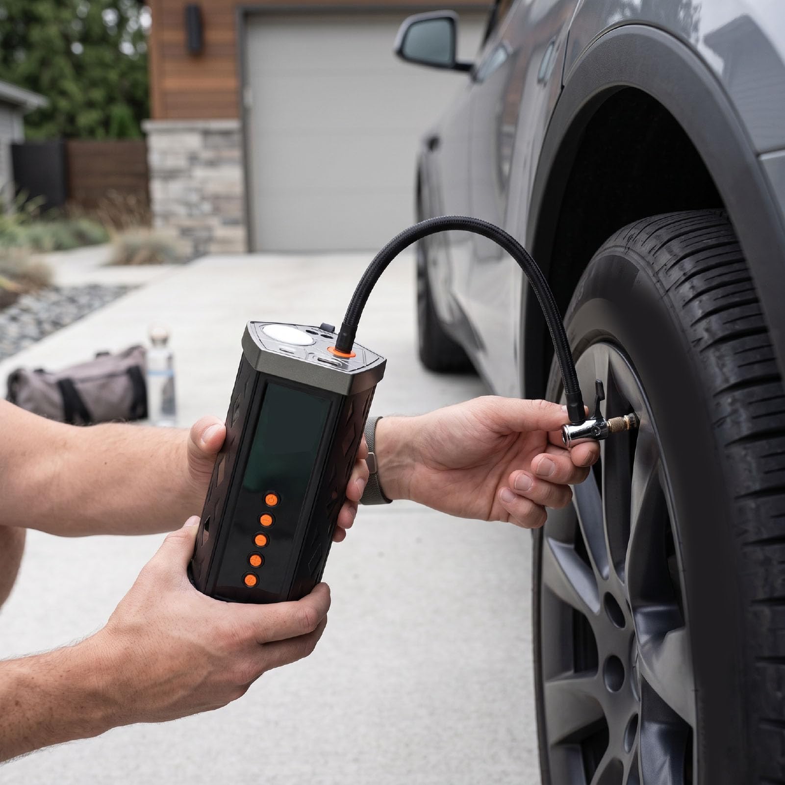 Garosa Avviatore di Emergenza per Auto Portatile da 5000 A con Gonfiatore per Pneumatici da 150 PSI