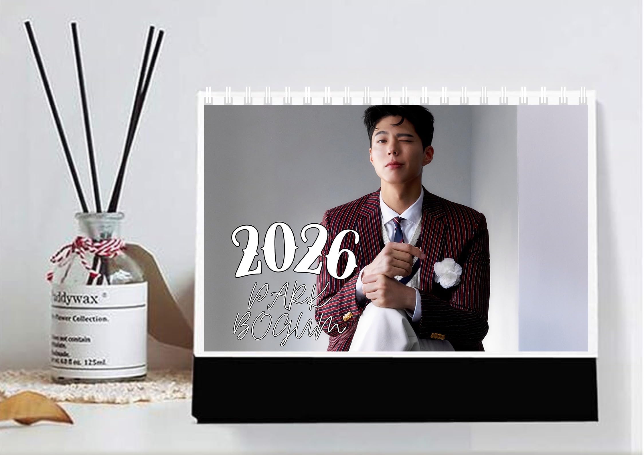 Amazon.co.jp: パクボゴム 日本仕様 2026年 卓上カレンダー A5サイズ