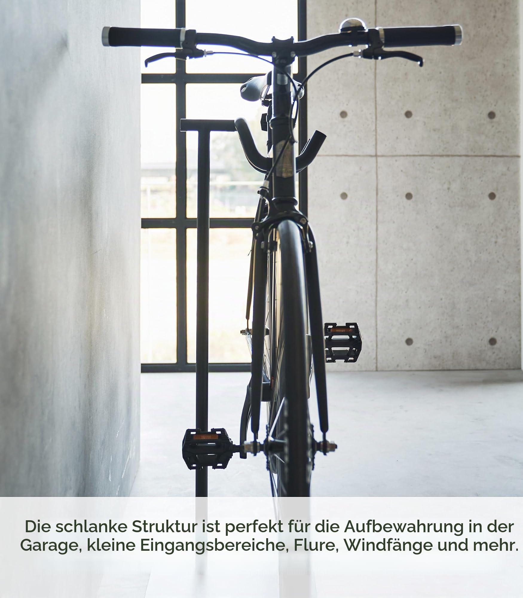 YAMAZAKI 1966 TOWER Fahrradständer, schwarz, Stahl/Polypropylen/Silikon, minimalistisch, 38 x 33 x 94 cm Sport & Freizeit