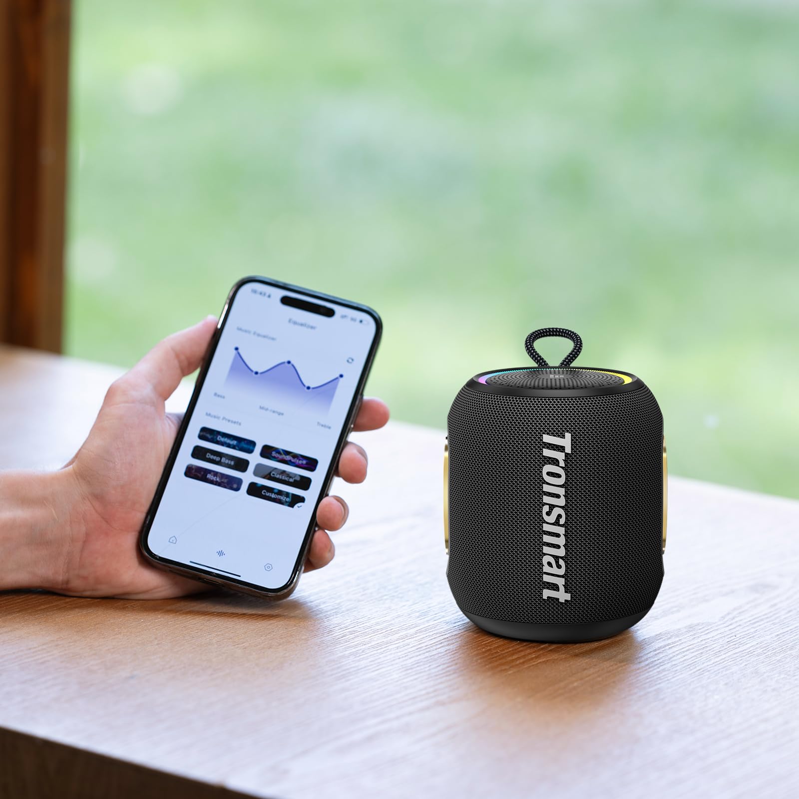 Tronsmart T8 Mini Bocina Bluetooth Portátil, Sonido equilibrado en 360°, IPX7, hasta 20 Horas de batería (Negro)