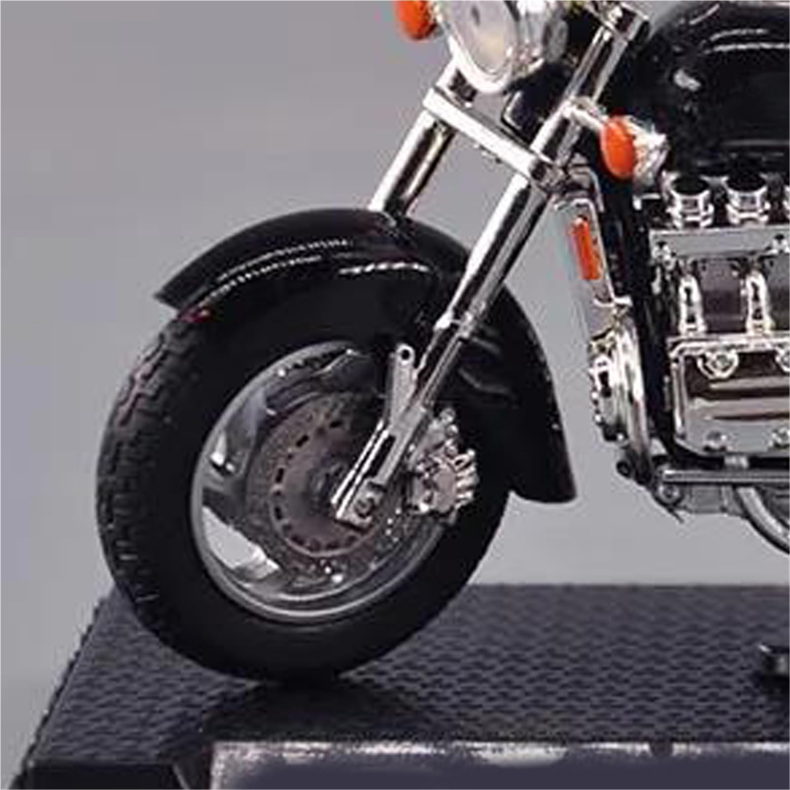 Modelo a Escala de Moto Juguetes En Miniatura, Regalo De Cumpleaños 1:24 para Honda para Valkyrie 1999 Modelo Colección Motocicletas Adornos para Computadora Escritorio
