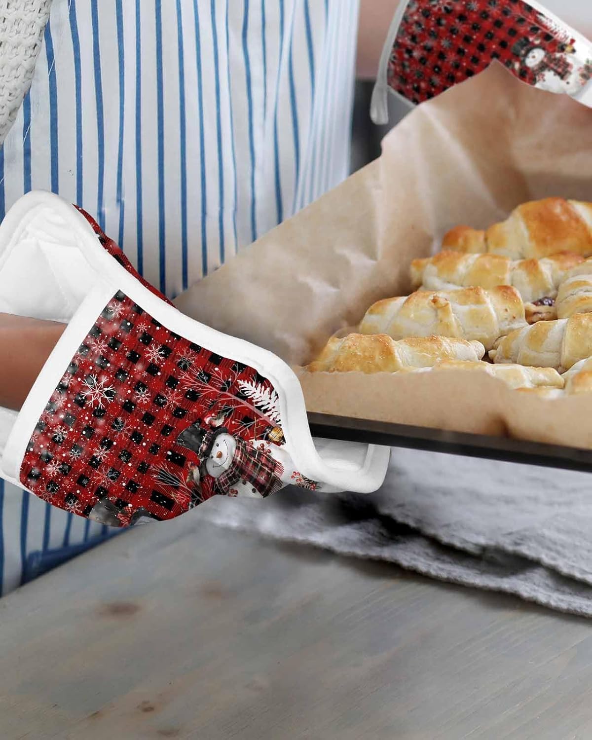 4PCS Pot Holders with Pocket for Kitchen, Red Plaid Christmas Pot Holder Set Heat Insulation Potholders, Snowman Snowflake Winter Oven Mitts Hot Pads for Baking Cooking Barbecue