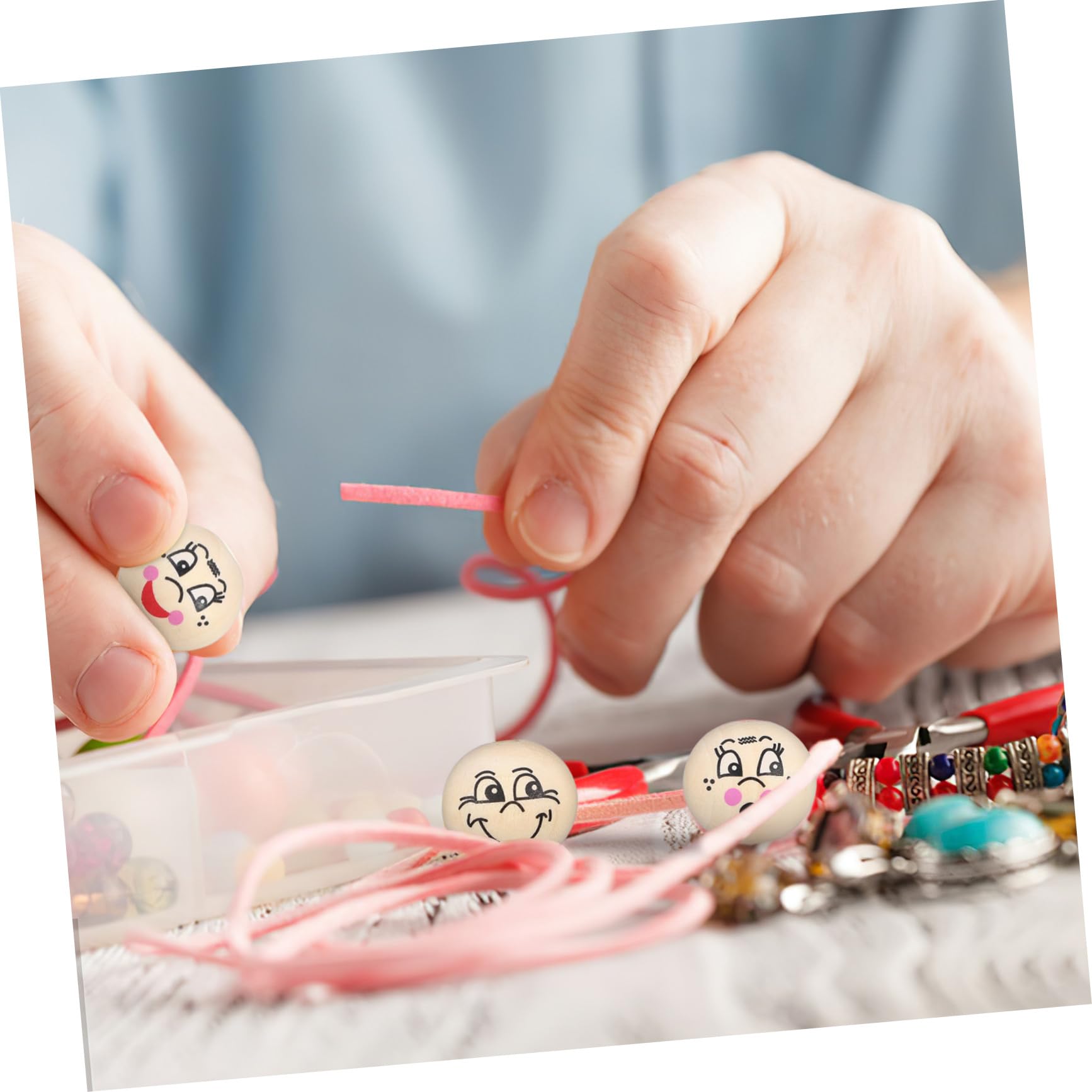 80piezas Cuentas de Madera Redondas con Forma de Sonrisa para Manualidades y Decoración para Hacer Tú Mismo Pulseras y Guirnaldas
