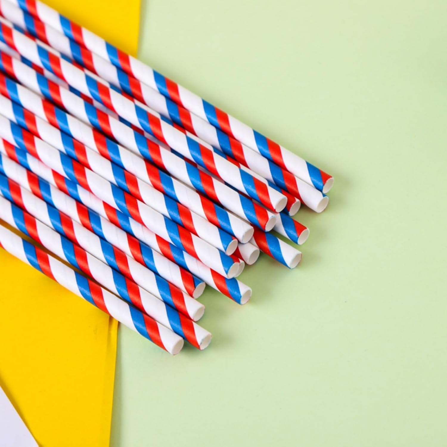 200Pcs Independence Day Paper Straws, American Flag Star Stripe Red White and Blue Drinking Straws for Memorial Day, Election Day, 4th of July Independence Day Party Supplies Decorations