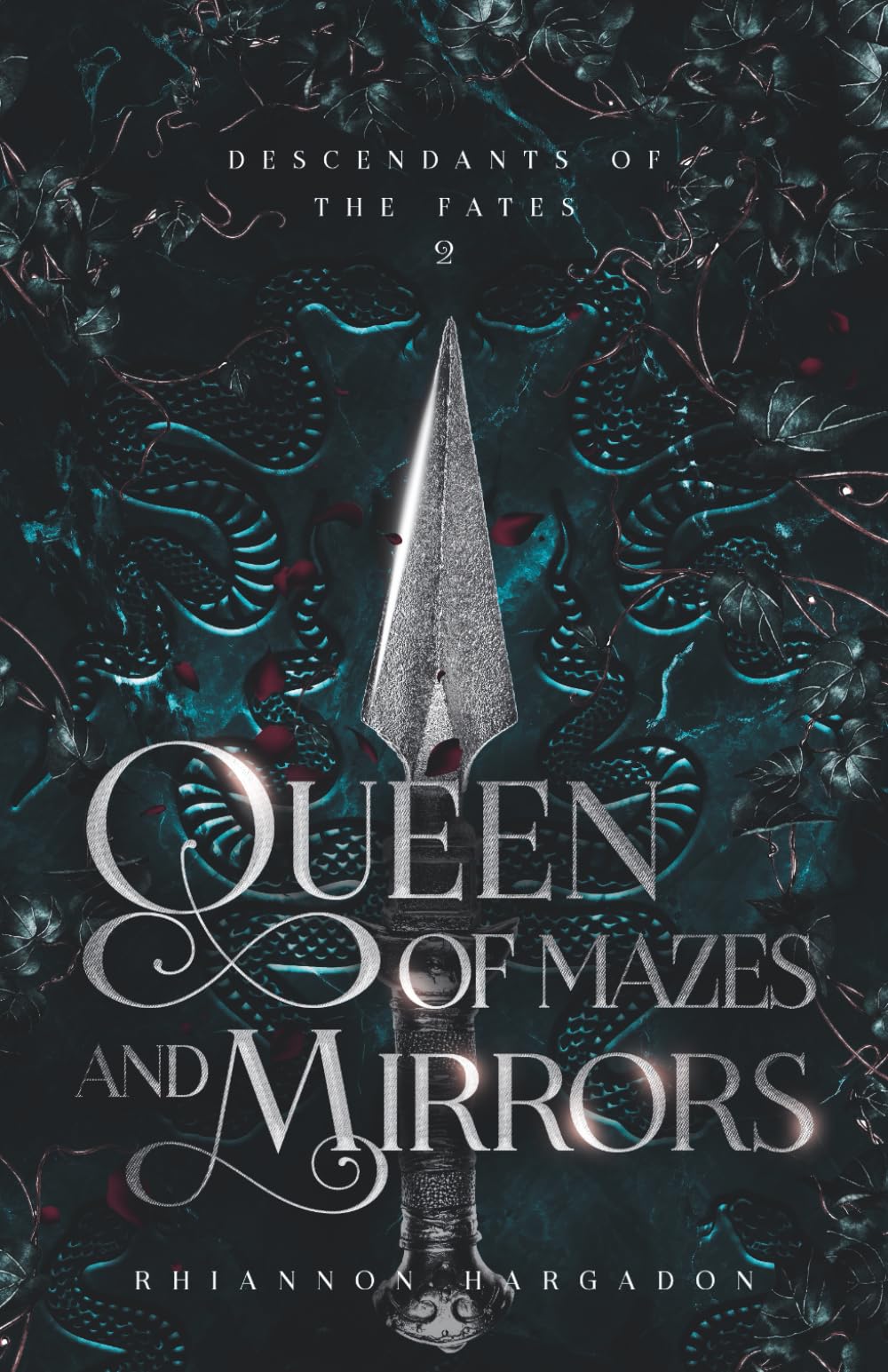 Queen of Mazes and Mirrors (Descendants of The Fates)