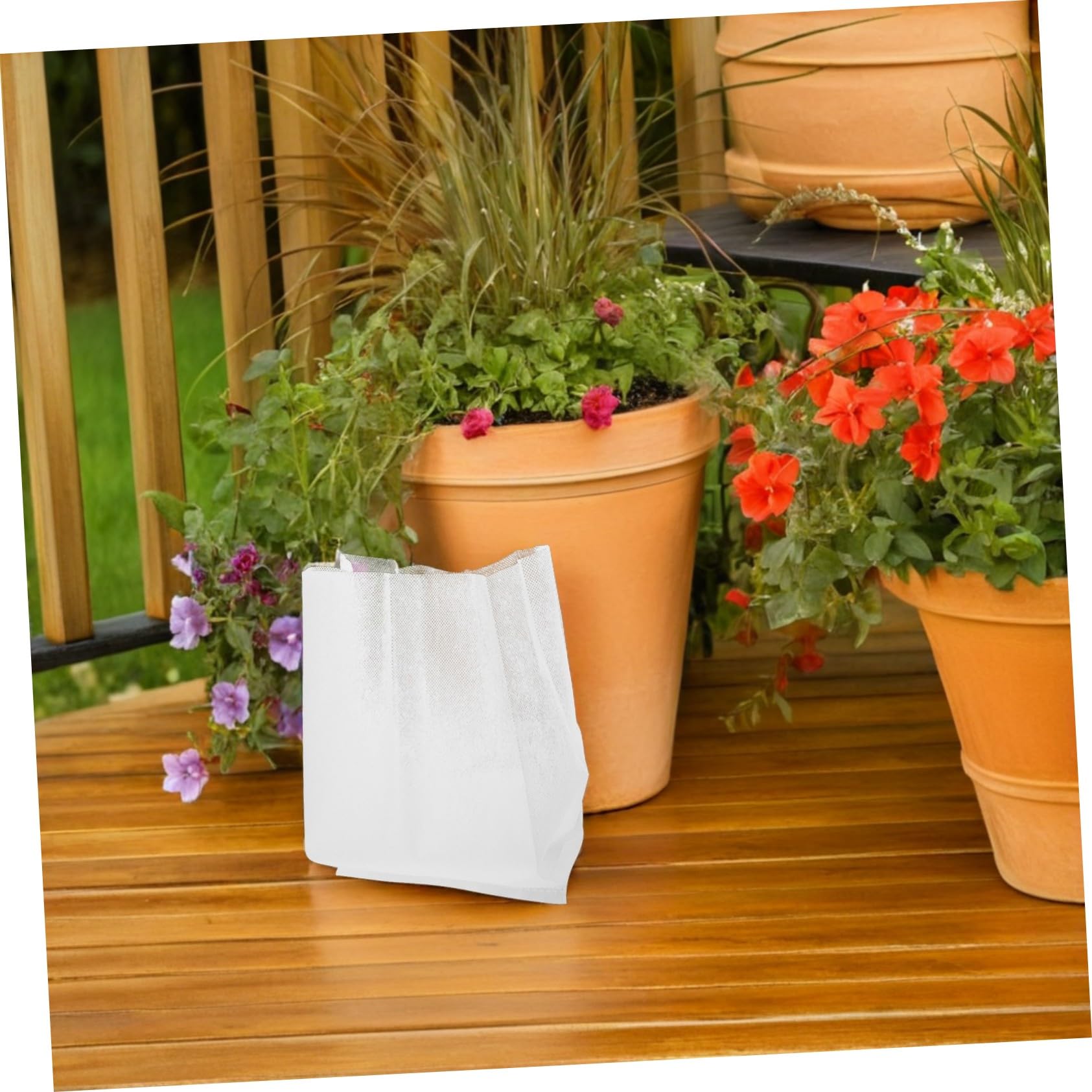 Gatuida 200 Stück Vlies Pflanzbeutel 8x10cm 20x20cm – Atmungsaktive Verstärkte Pflanztaschen aus Vliesstoff für Gemüse Blumen und Kleine Bäume Wiederverwendbar für Drinnen und Draußen