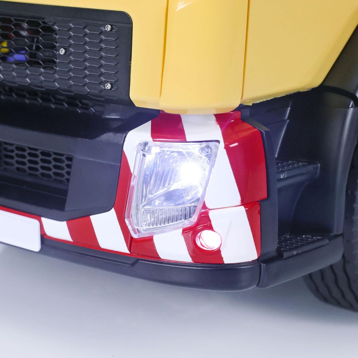 1/14 6x6 RC tractor camión 3 ejes pintado montado montado teledirigido modelo de coche