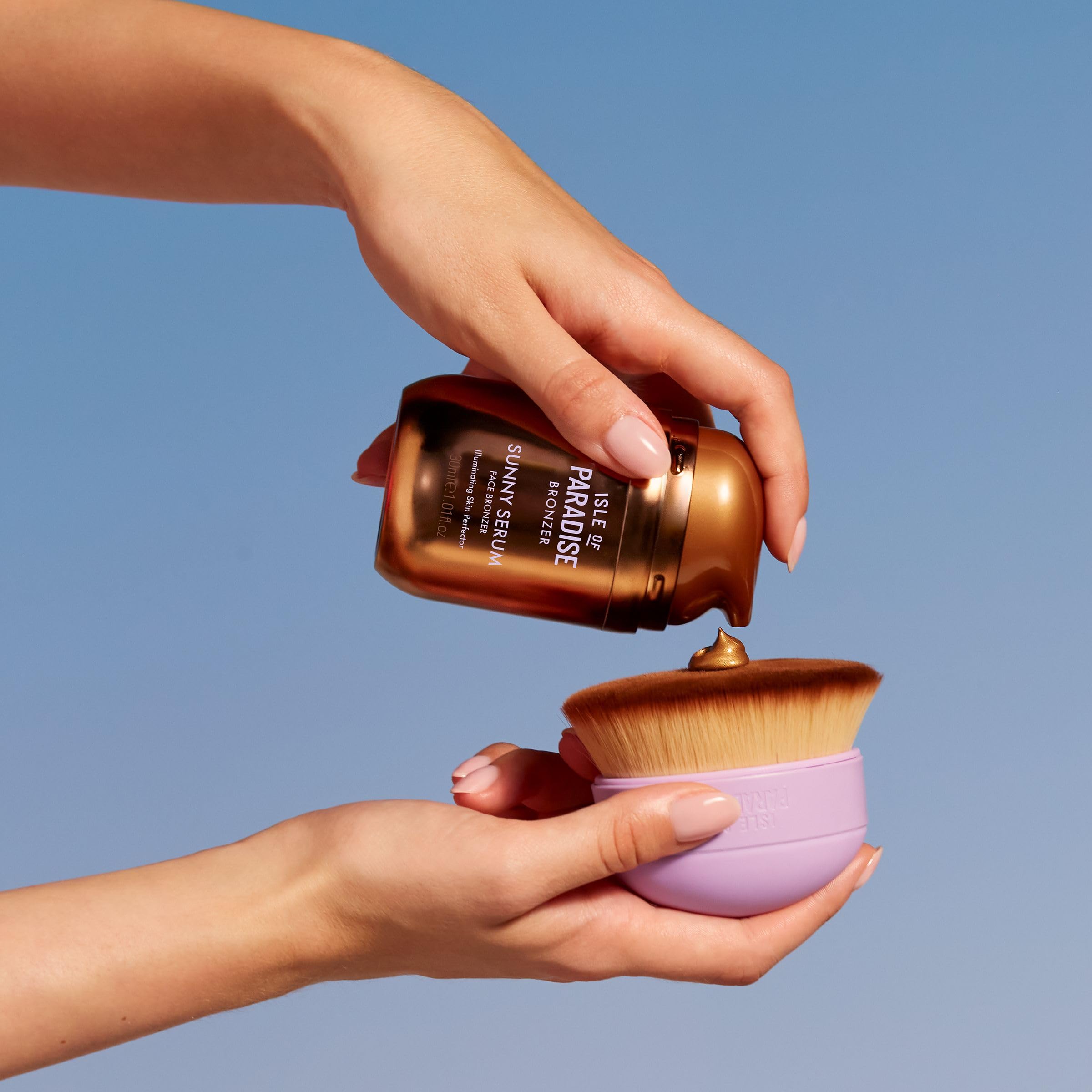 Isle of Paradise Pennello Kabuki per Autoabbronzatura - Pennello Applicatore Vegano con Fibre Sintetiche Super Morbide per Viso e Corpo - Perfetto per Autoabbronzanti e Formula Istantanee - Porpora