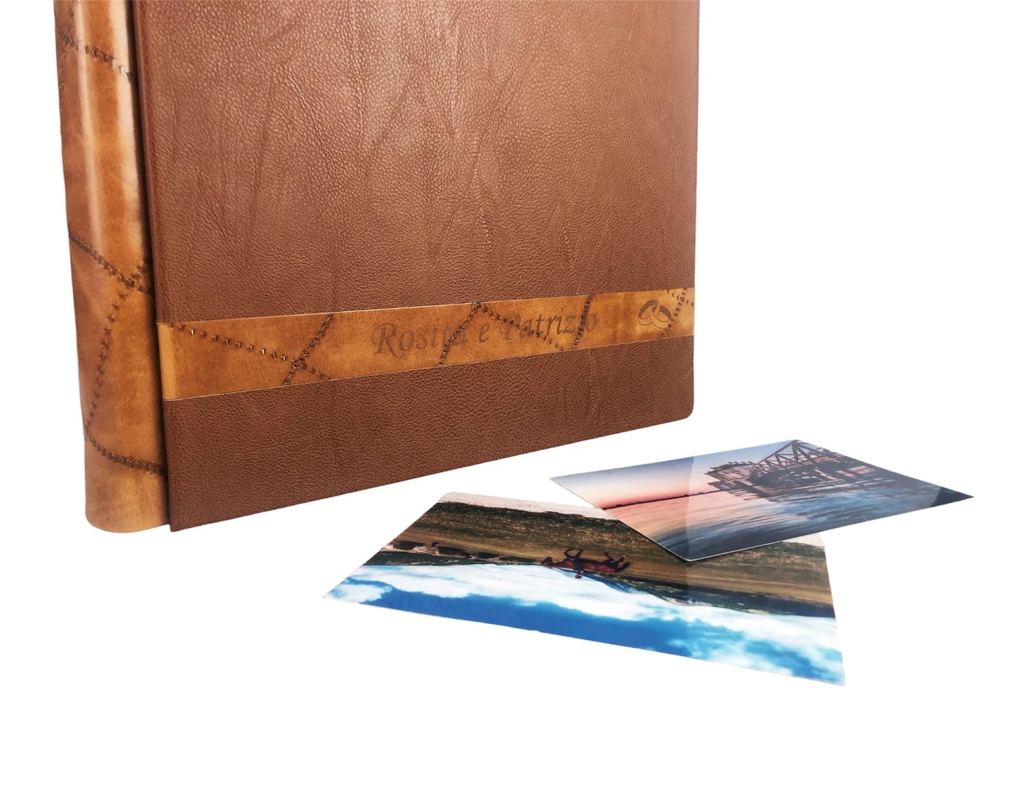 Álbum de fotos artesanal - Marte - de piel sintética, con inserción de cuero auténtico, personalizable con grabado. Ideal para cualquier evento (marrón claro/cuero rubio)