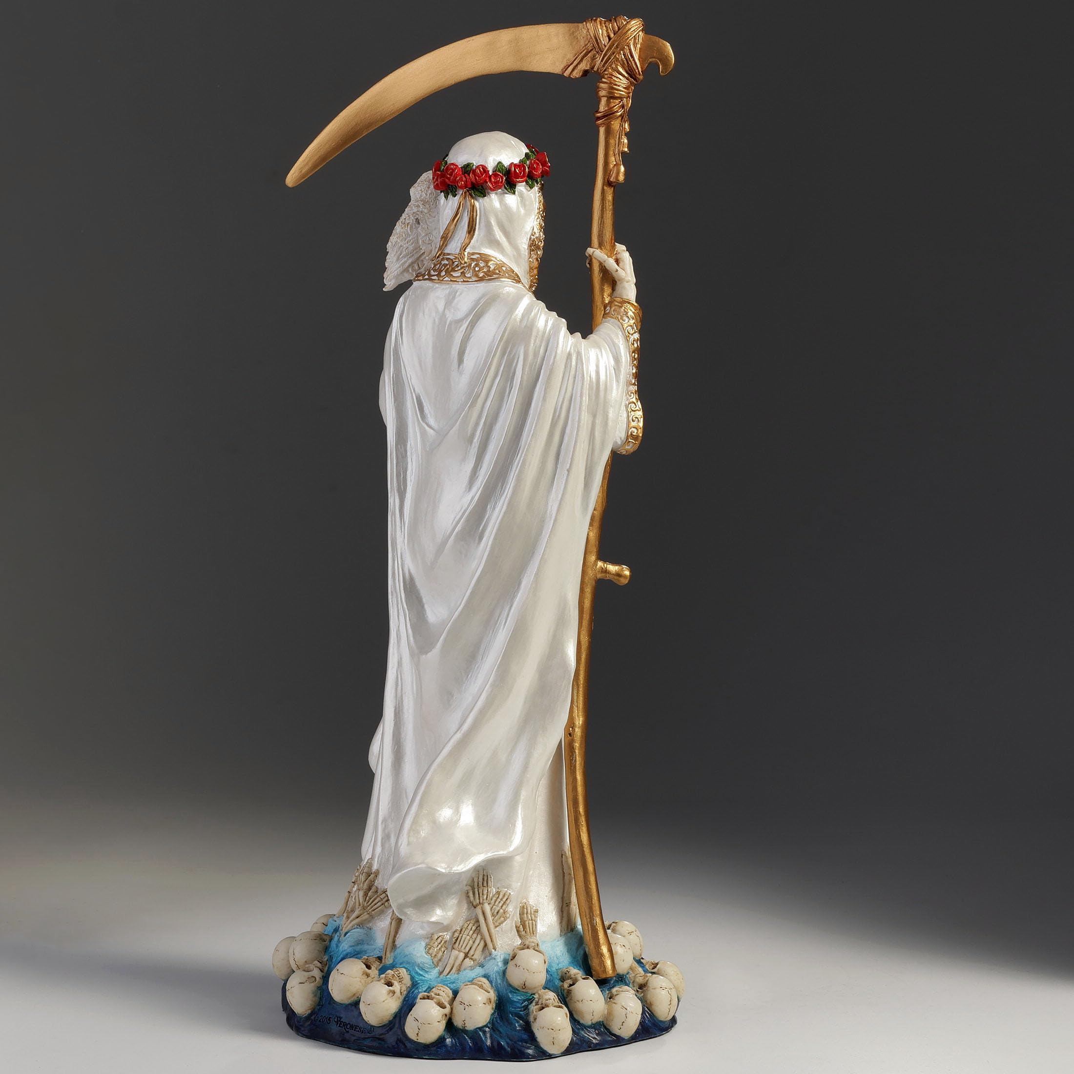 Veronese Design Escultura de resina de Santa Muerte de 11 1/2 pulgadas con acabado en oro blanco