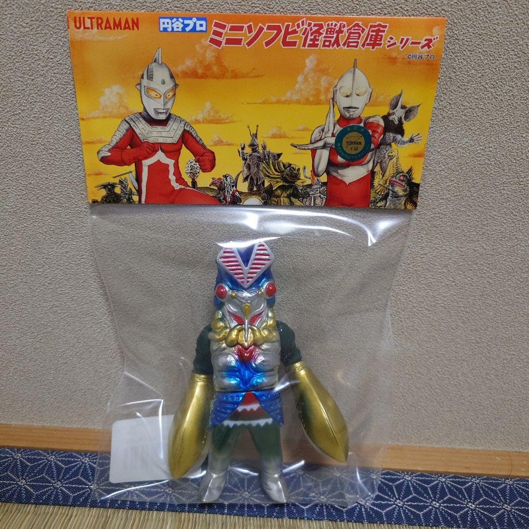 Amazon | MAX TOY バルタン星人 レトロメタリックカラー 墓場の Amazon | MAX TOY バルタン星人 レトロメタリックカラー 墓場の