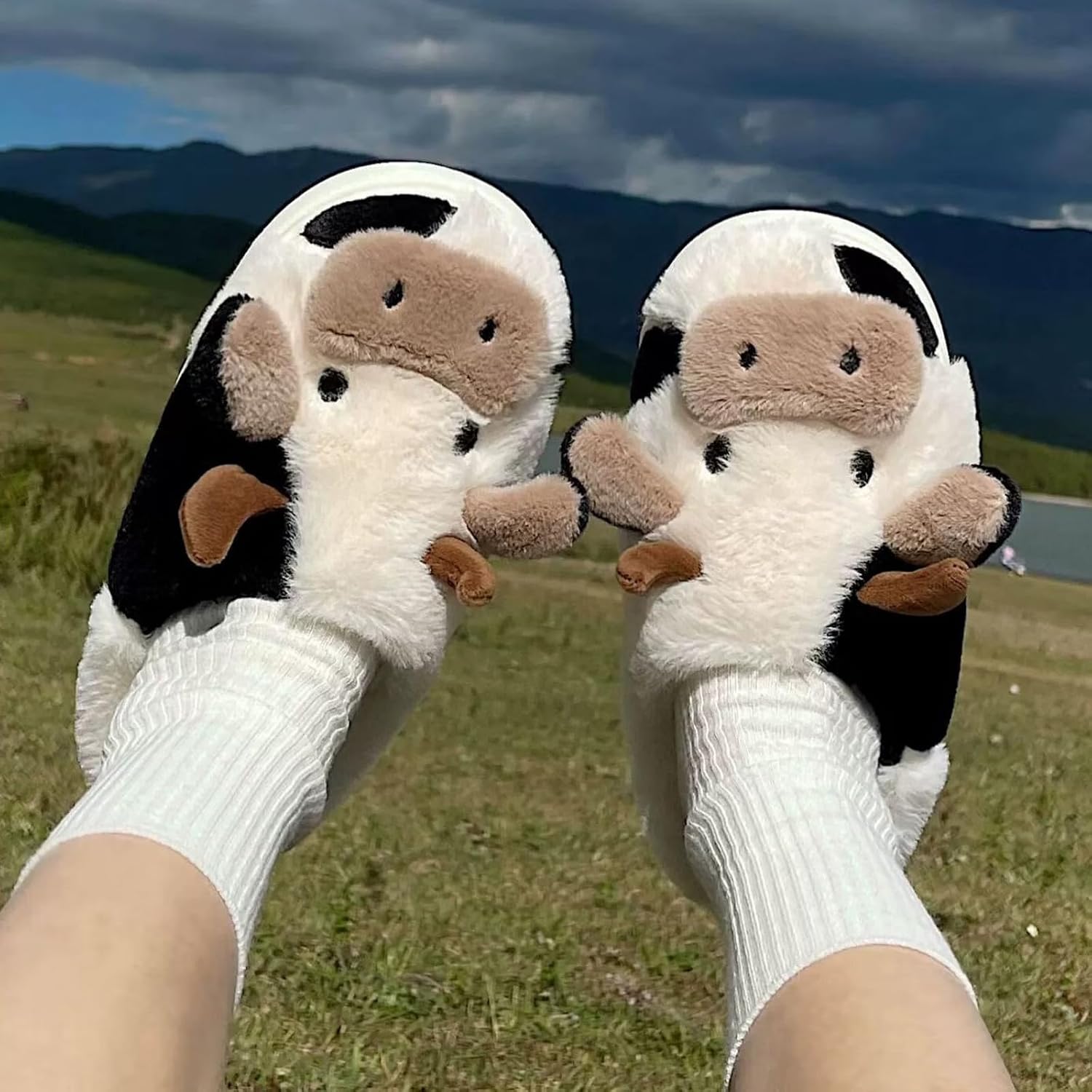 XIXITIAO Cow Slippers for Kids Cute Cartoon Animal Toddler Slippers Girls Boys House Shoes Winter Fluffy Indoor Shoes Soft Warm Plush