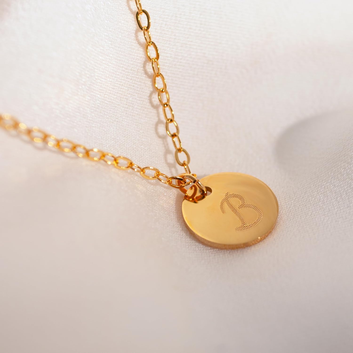 Petite Boutique Customizable Your Name disc pendant Necklace Personalized Gift Custom Jewelry Plated