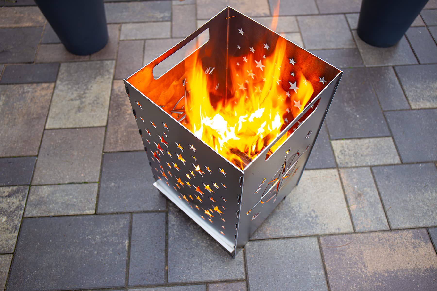tuning-art FK04 Feuertonne Grill-Set | Feuerkorb Steckbar + Feuerplatte | Grillplatte, Größe:Windrose + Grillplatte